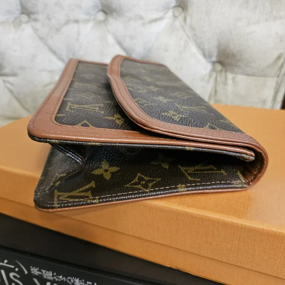 Louis Vuitton Cognac and Dark Brown Wallet - Picture 4 of 16